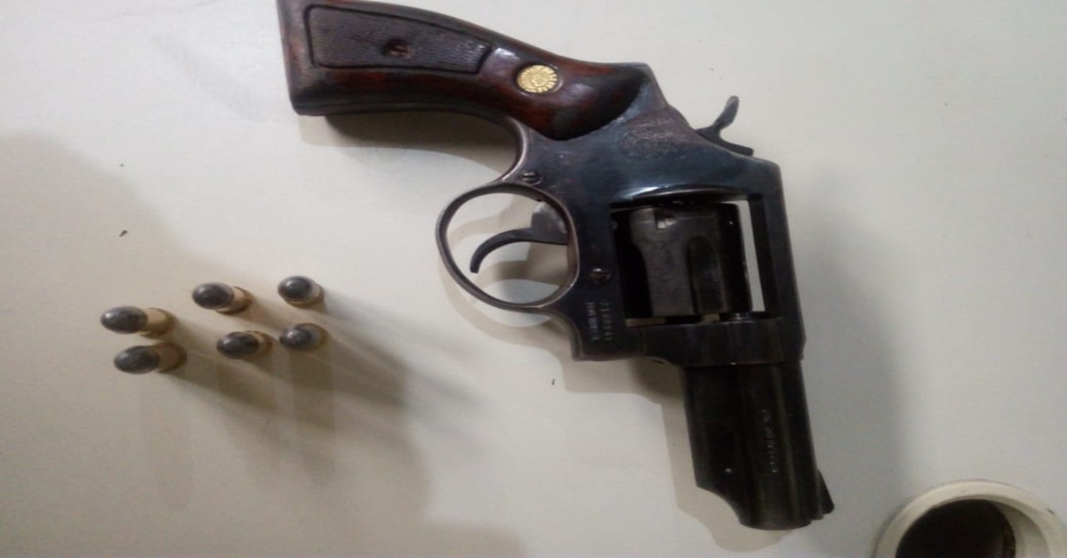 Polícia Militar prende autores de tentativa de roubo nos Correios no município de Tiradentes