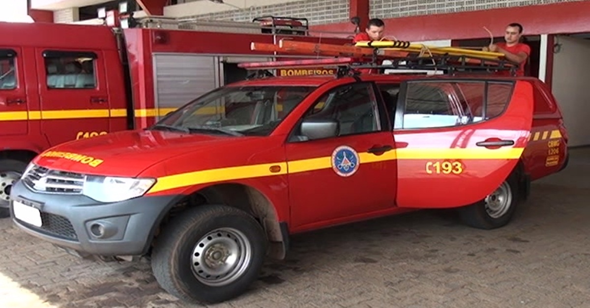 FAMÍLIA SOFRE ACIDENTE NA ZONA RURAL DE ALFREDO VASCONCELOS