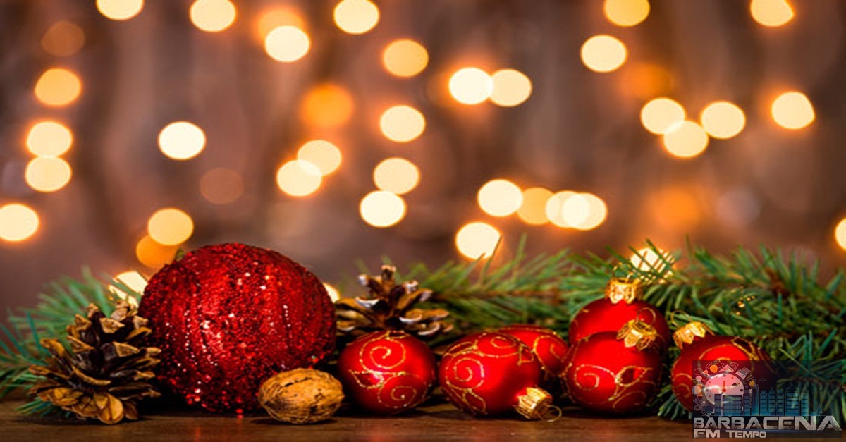 BARBACENA RECEBE KITS DE ILUMINAÇÃO NATALINA