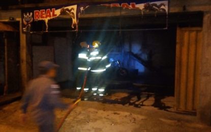 BOMBEIROS DEBELAM INCÊNDIO CRIMINOSO EM MOTOCICLETA EM BARBACENA