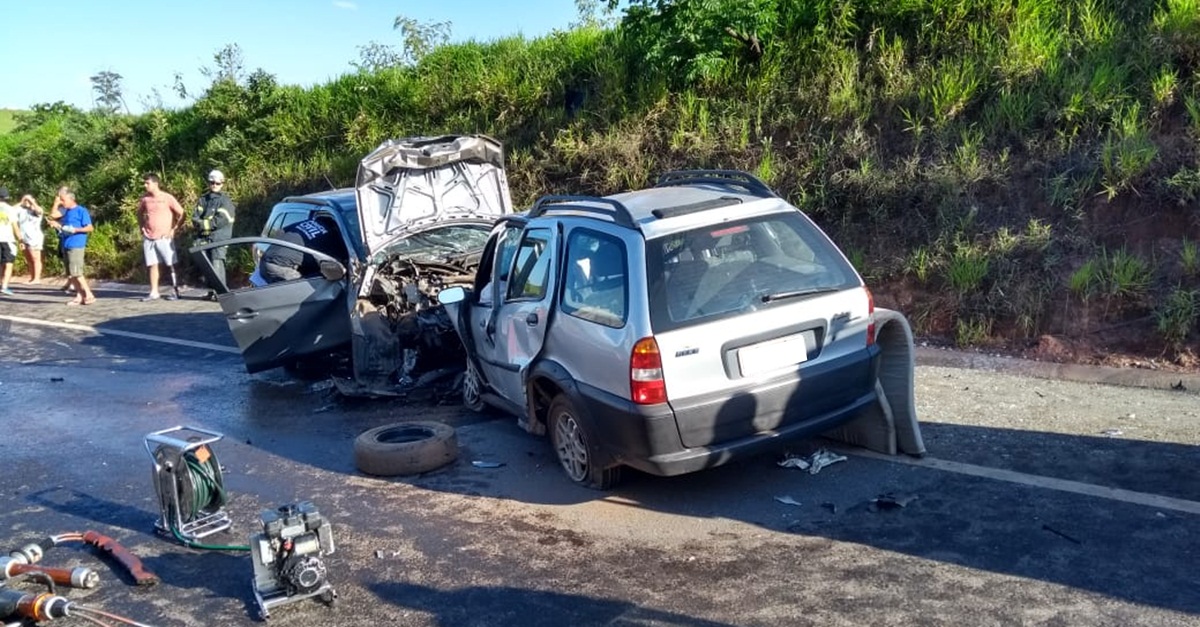 DUAS PESSOAS MORREM EM ACIDENTE NA MG-383 PRÓXIMO À SÃO BRÁS DO SUAÇUÍ