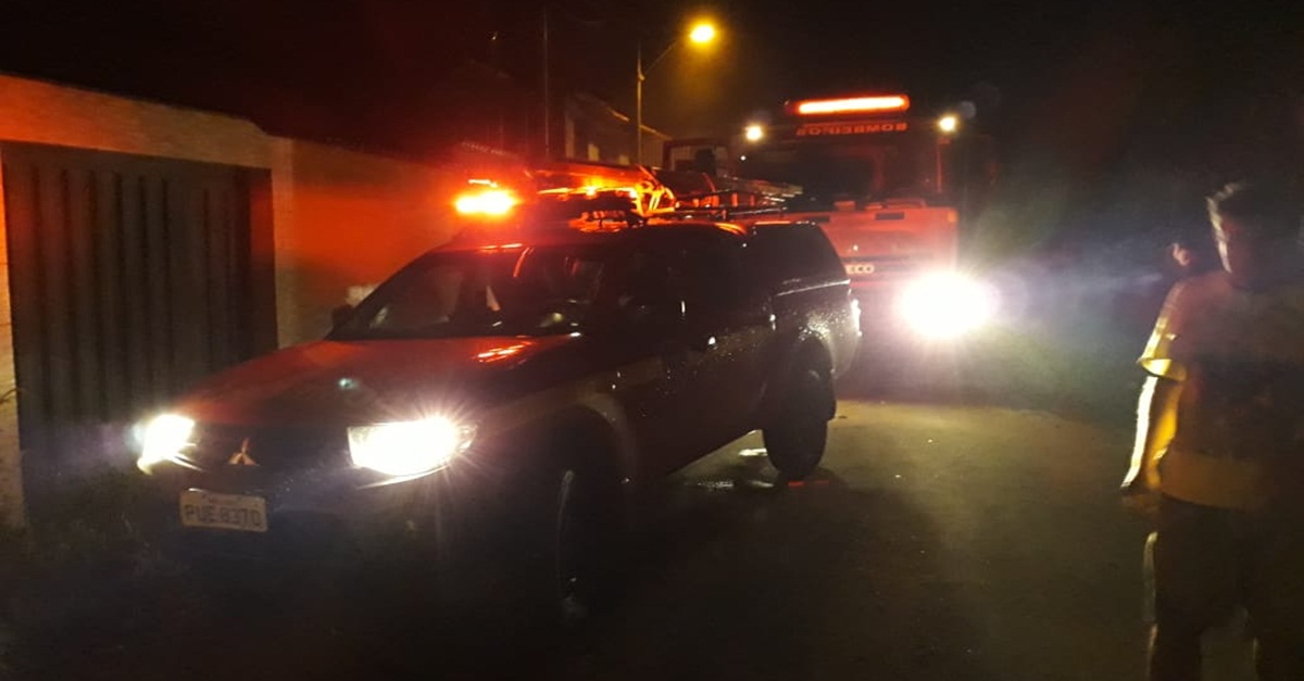 Curto circuito em geladeira causa incêndio em residência próximo a Localidade dos Vargas