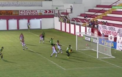 TOMBENSE LEVA VIRADA DO AMÉRICA MINEIRO NO ESTÁDIO ALMEIDÃO
