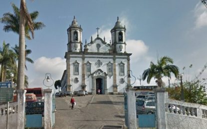 Corpo do Wanderson é enterrado no Cemitério da Boa Morte em Barbacena