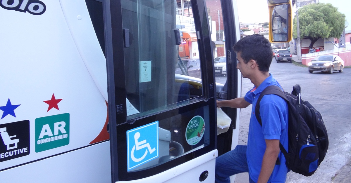 Associação que realiza o transporte de estudantes barbacenenses à UFSJ está com inscrições abertas