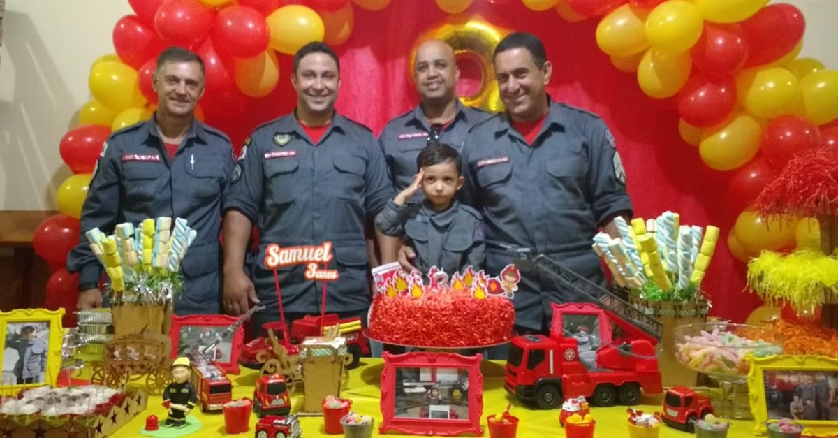 BOMBEIROS REALIZAM O SONHO DE CRIANÇA NO DIA DO SEU ANIVERSÁRIO