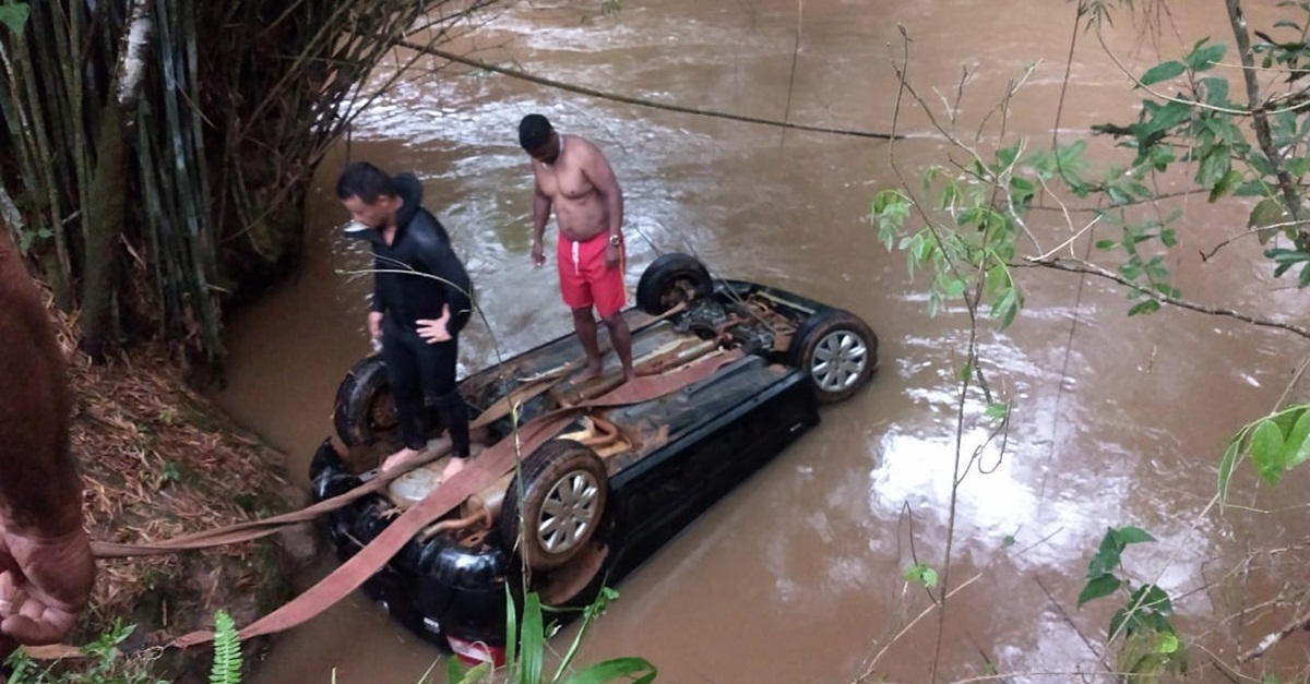 JOVENS MORREM AO CAIR COM VEÍCULO NO RIO ELVAS DISTRITO DE PADRE BRITO