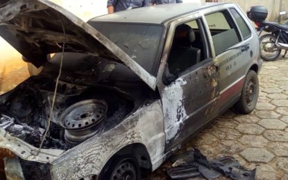 INCÊNDIO EM VEÍCULO DA PREFEITURA MUNICIPAL DE DORES DE CAMPOS