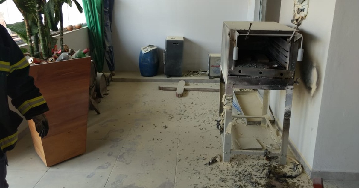 Incêndio em botijão destrói equipamentos em sitio na zona rural de Barbacena.