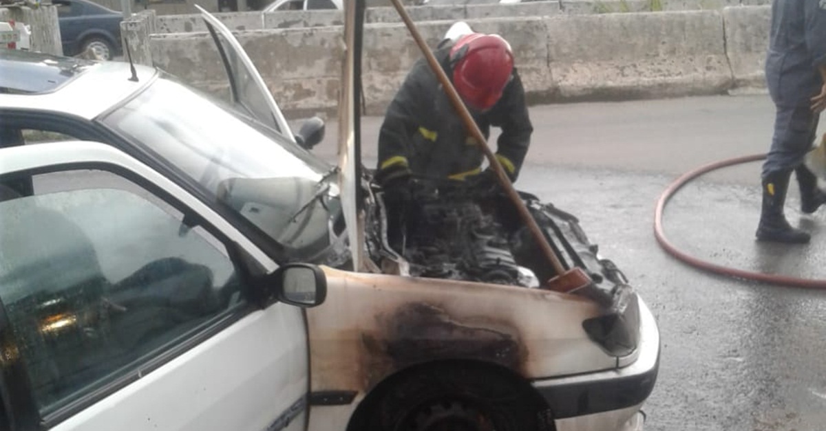 INCÊNDIO EM VEÍCULO NO BAIRRO FUNCIONÁRIOS EM BARBACENA