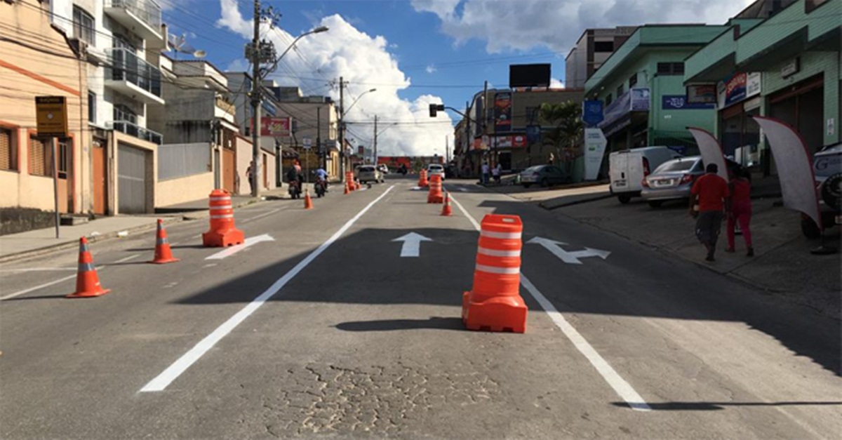 Setram cria nova pista para veículos na Rua Marechal Floriano Peixoto em Barbacena