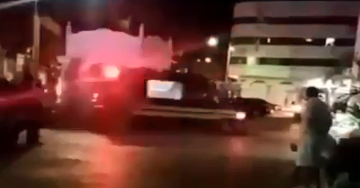 HOMEM INVADE IGREJA E MATA PELO MENOS QUATRO PESSOAS EM PARACATU