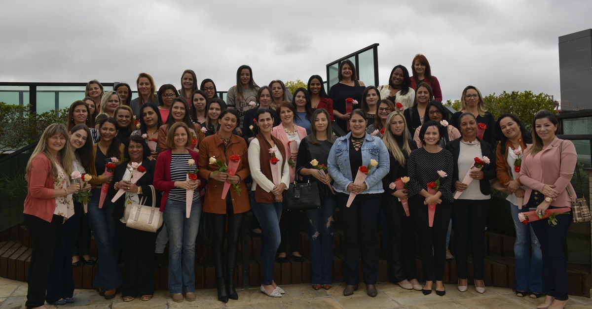 Décima Terceira Região da Polícia Militar de Minas Gerais prestou homenagem a todas as mães policiais militares e funcionárias civis