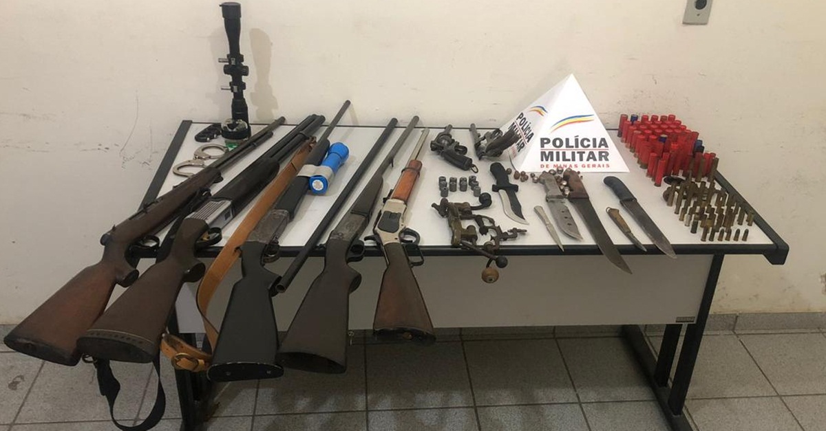 POSSE ILEGAL DE ARMA DE FOGO EM EWBANCK DA CÂMARA