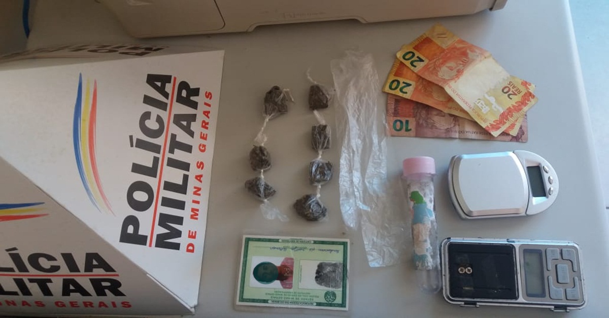 JOVEM É PRESO EM FLAGRANTE POR TRÁFICO DE DROGAS EM BARBACENA