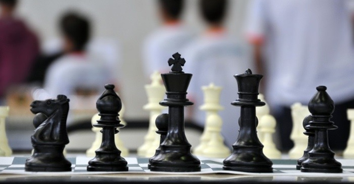 1ª SIMULTÂNEA DE XADREZ É REALIZADA EM UBERABA