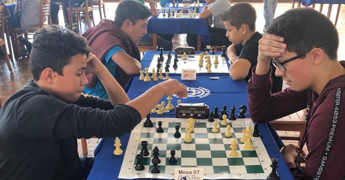 CIRCUITO ESTUDANTIL MOSTRA A FORÇA DO XADREZ EM BARBACENA