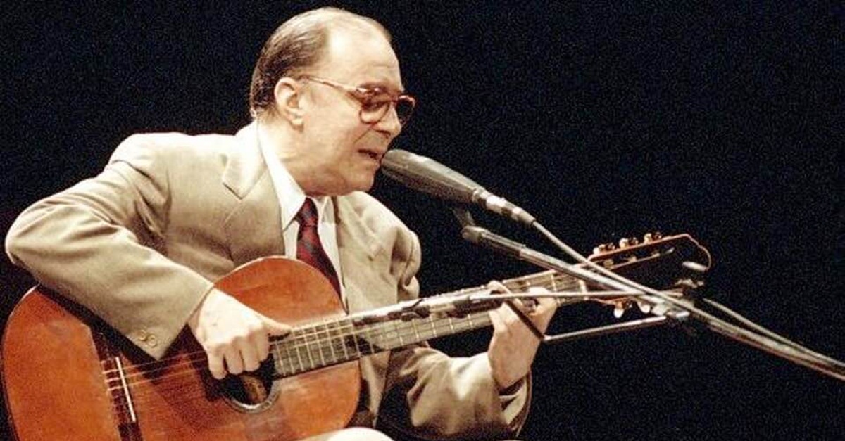 Morre o cantor e compositor João Gilberto aos 88 anos