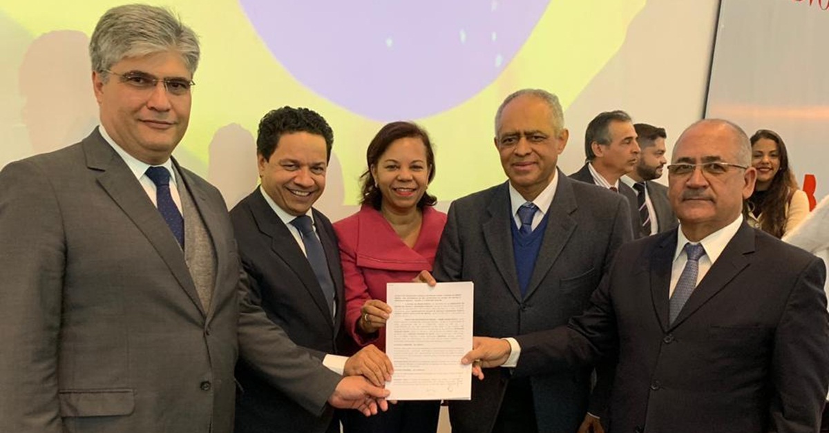 Estado e OAB de Minas Gerais selam termo para ampliar oferta de trabalho para presos no Estado