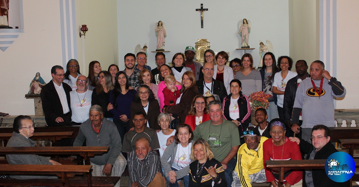 Lançamento do livro sobre o Projeto Pão & Beleza é regado a emoção