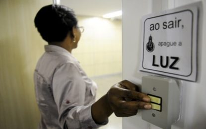 Conta de luz deve ficar 1% mais barata ainda neste mês