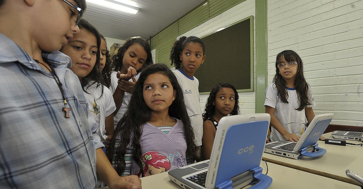 Menos da metade dos estudantes aprende sobre segurança na internet