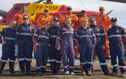 Treinamento de equipes do CIS-URG em conjunto com Batalhão de Operações Aéreas dos Bombeiros