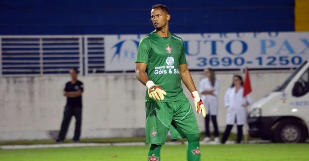 Goleiro Bruno é contratado para o Poços de Caldas Futebol Clube