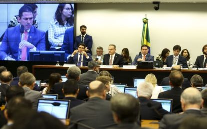 Após aprovação do texto-base da reforma da Previdência, Câmara vota hoje os destaques