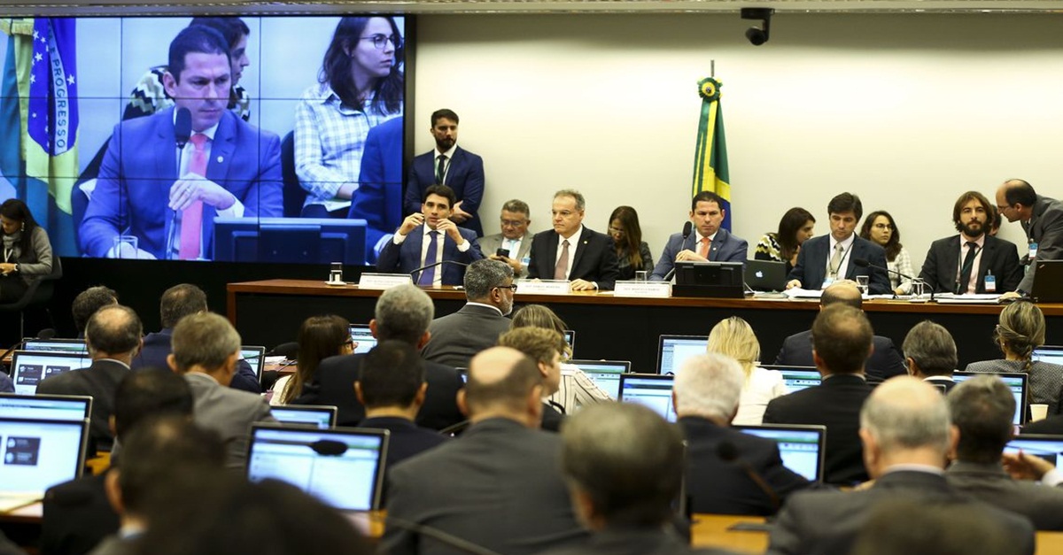 Após aprovação do texto-base da reforma da Previdência, Câmara vota hoje os destaques