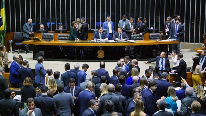 Congresso Nacional votará flexibilização do porte de arma e reforma da Previdência nesta semana