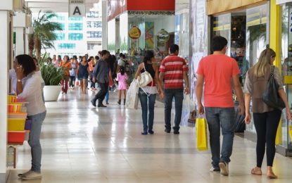 Confiança do comércio sobe 1,2 ponto em outubro