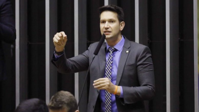 Multa civil para fornecedores que prejudicam consumidores é alvo de debate na CCJ da Câmara