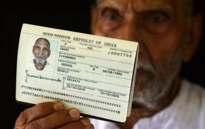 Data de nascimento de monge em passaporte causa alvoroço em aeroporto