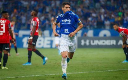 Cruzeiro volta a vencer depois de oito rodadas e Galo sofre empate no final