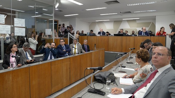 Secretário afirma que se a Cemig não for privatizada, não terá dinheiro para continuar operações em 2023