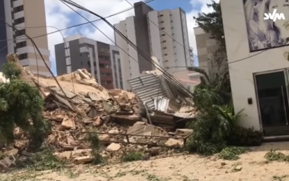 Prédio desaba em Fortaleza