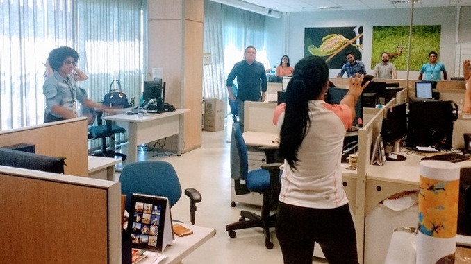 PL prevê pausa para ginástica laboral em jornadas de trabalho acima de 6 horas