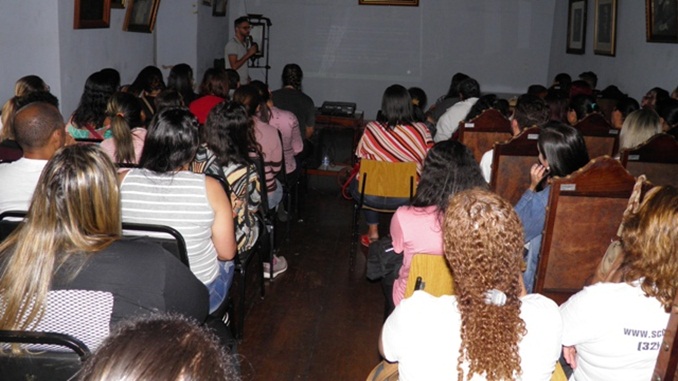 Santa Casa promove curso de aleitamento materno