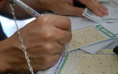 Mega-Sena pode pagar R$ 10,5 milhões neste sábado (16)