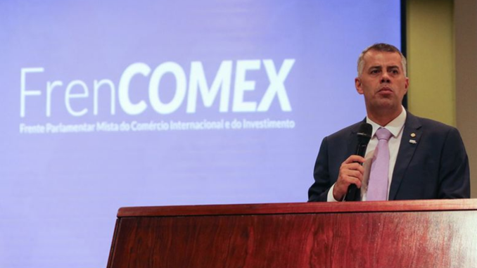 Para abrir relação com outros países, Congresso instala Frente Parlamentar Mista do Comércio Internacional e do Investimento