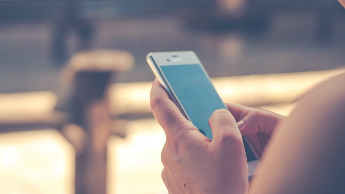 Internet é uma das principais formas de lazer para jovens, afirma estudo