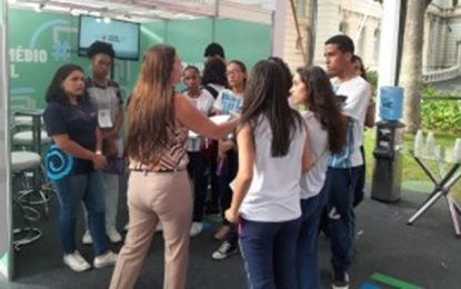 Estudantes podem fazer a pré-matrícula nas escolas estaduais que ofertarão o ensino médio integral em 2020