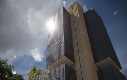 Juros do cheque especial e do cartão de crédito sobem no mês de novembro