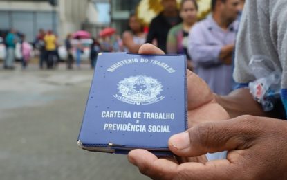 Desemprego diminuiu nos três últimos meses de 2019