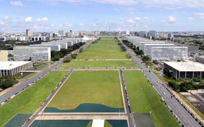 Decreto do governo extingue mais de 27,5 mil cargos efetivos