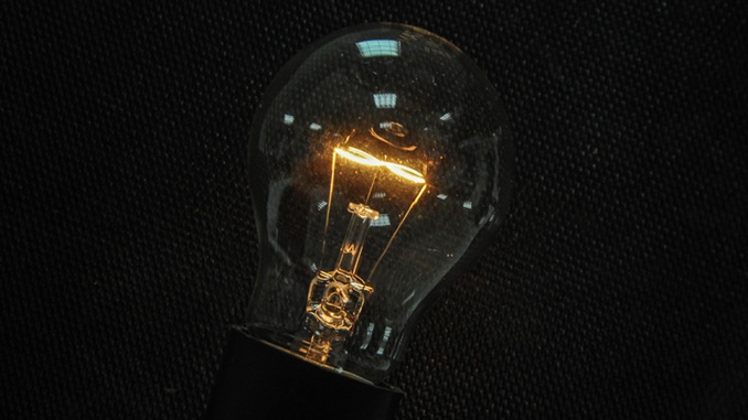 Consumidores poderão optar pela tarifa branca de energia em 2020