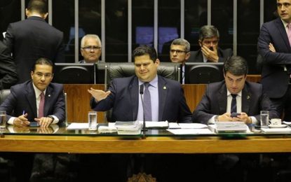 Congresso Nacional mantém veto à propaganda partidária em rádio e televisão