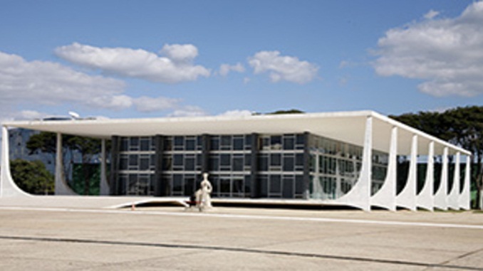 Supremo suspende MP que extingue seguro DPVAT