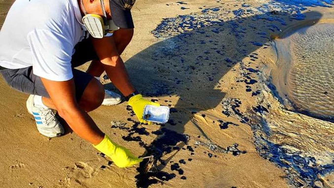 Óleo volta a aparecer no litoral do Ceará